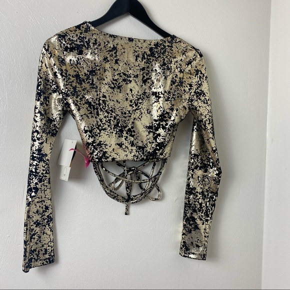 NWT. Meraki (Urban Outfitters ) Young Comtemporary Top. Gold and Black. Sz M - Picture 14 of 14